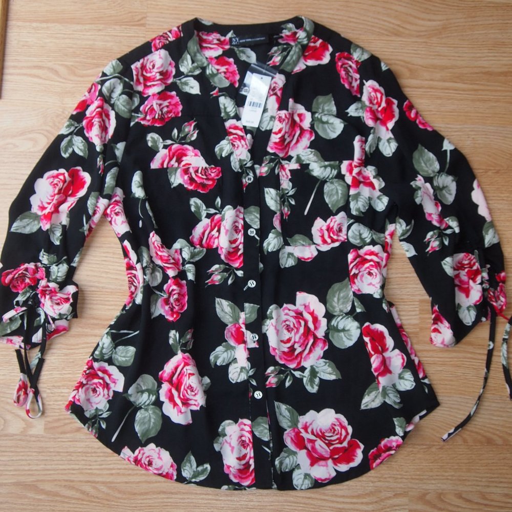 New York & CO Flowered Blouse